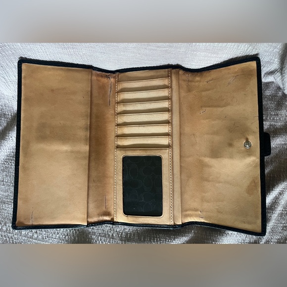 Coach SoHo Black Leather Trifold Wallet with Silver Buckle - Picture 10 of 15